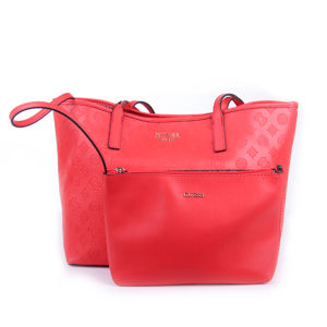 Guess dámská velká červená kabelka Vikky - T/U (POP)